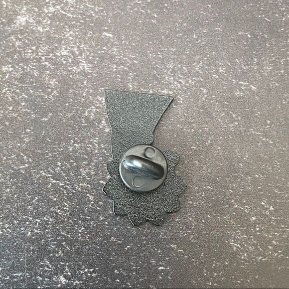 Lisa Simpson Loser Enamel Pin/ Brooch - Picture 5 of 6